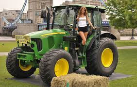 Tractor_girl.jpg