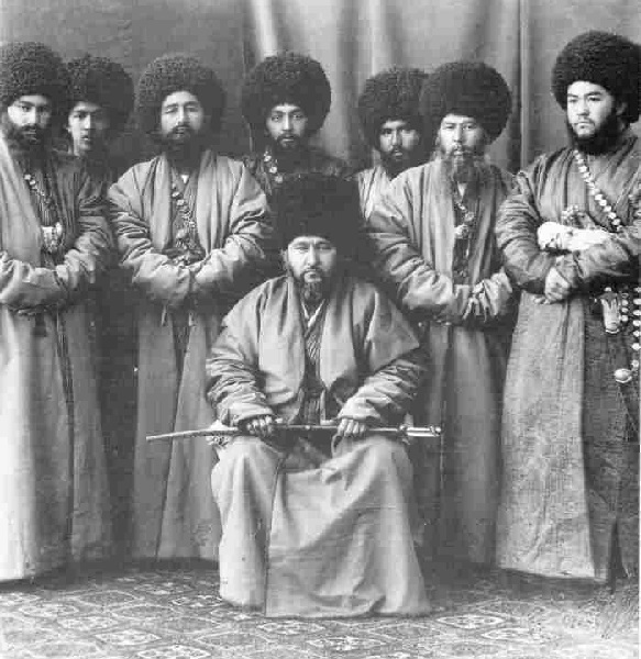 RUS.Karakalpak.Sayyid Muhammad Rahim Bahadur Khan II (1864-1910) with his ministers.(Photographed by I. Volzhinsky not later than 1896).(w=600).jpg
