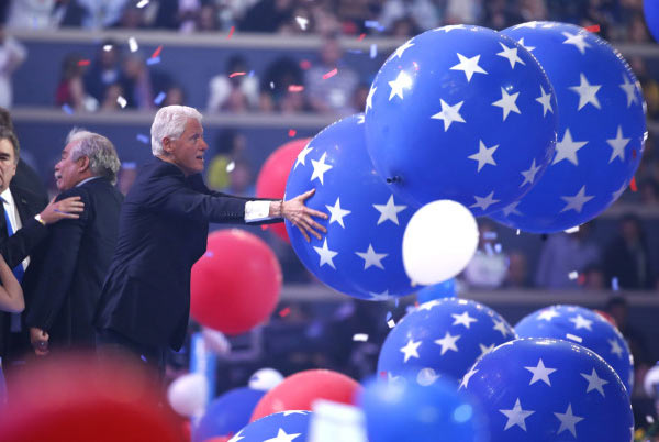 Bill_Clinton_Boobs_Balloons.jpg