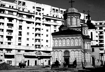 RO_Bucharest_Mihai_Voda_Church_1984_orig_1591.jpg