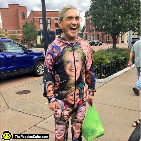 Mueller_Hillary_Costume_EvilSmiley.jpg