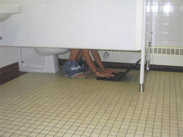 Toilet_Laptop.jpg