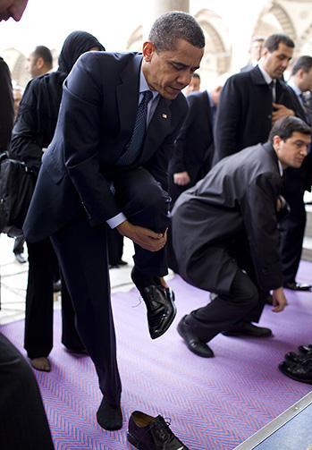 obamapray.JPG