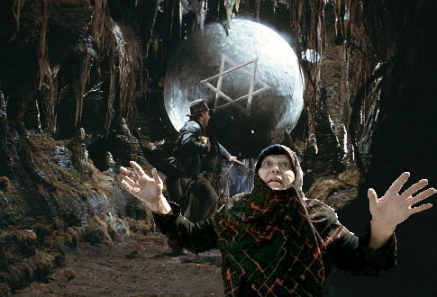 indiana-jones-boulder-chase-scenes-1980s-80s1.jpg