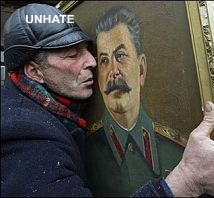 man-kissing-stalin-portrait.jpg