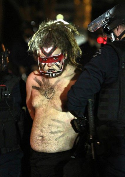 OWS-LA-Freak-arrest.jpg