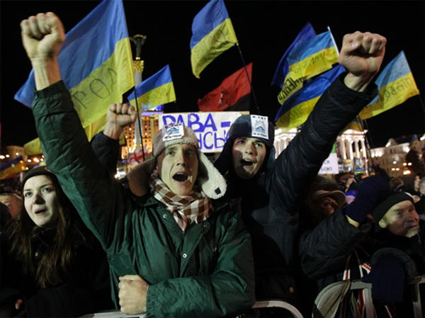 Maidan_Fists.jpg