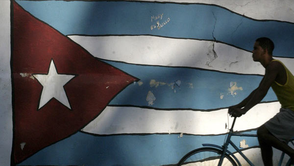 Cuba_Flag_Wall_BIke.jpg