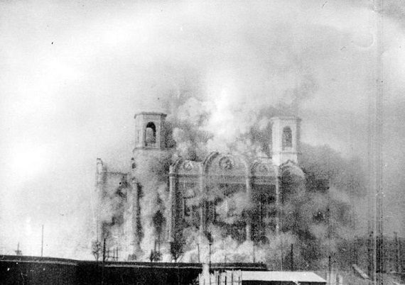 SU.Moscow.Christ_saviour.1931.explosion.(600).jpg