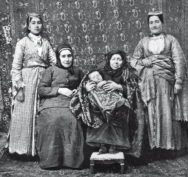 anthropos.Five generations of an Armenian family.(from Armenia -Travels and Studies, Vol. 1, by Harry Finnis Blosse Lynch, London 1901).(600).jpg