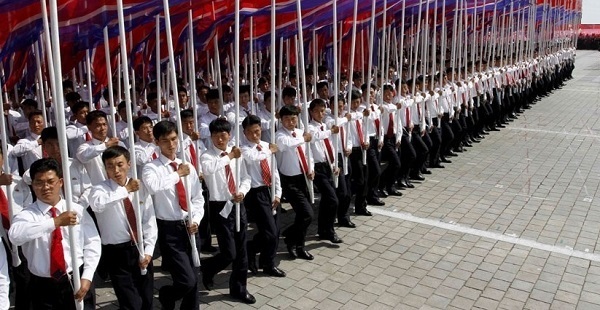 ClimSci.NKOR.2012.Pyongyang.parade.(600).EXCERPT.jpg