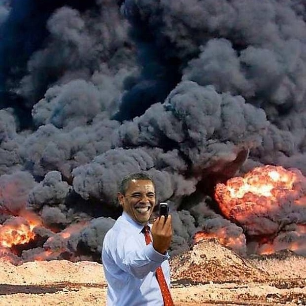 Obama.nuke.selfie.cretin.(600).jpg