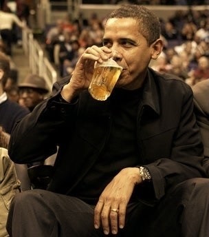 Obama_appropriates_Working_class_habits_beer-drinking_2b.jpg