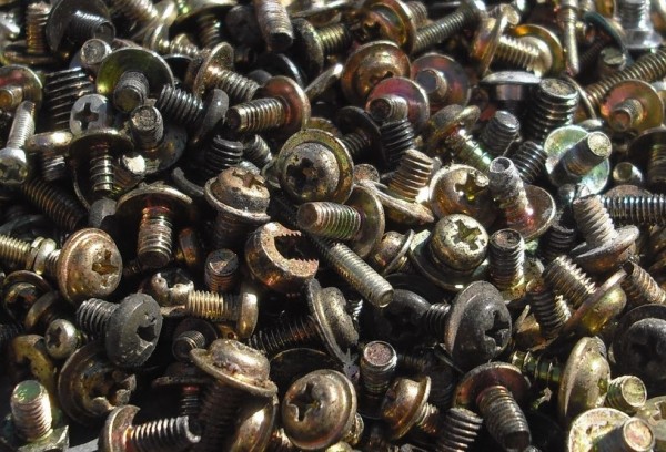 pile of screws.JPG