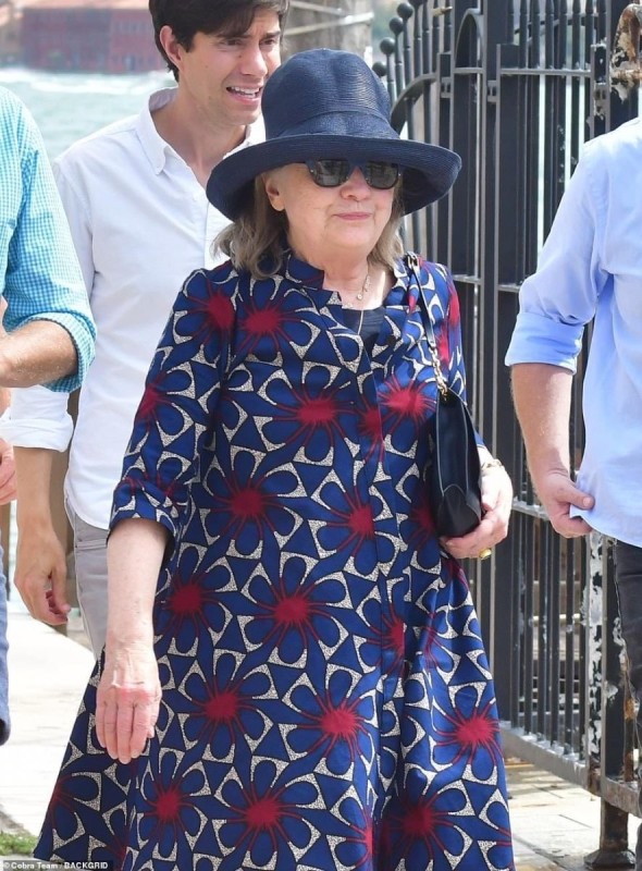 Hillary stepping out for some summer fun and a few gallons of wine.