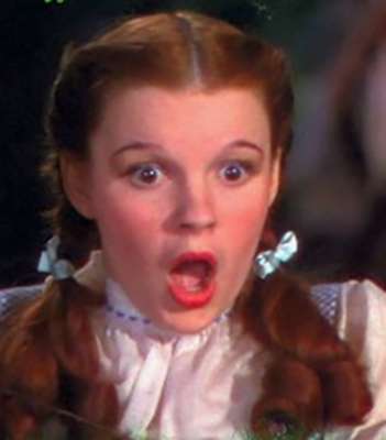 judy-garland-as-dorothy-gale-in-the-wizard-of-oz.jpg