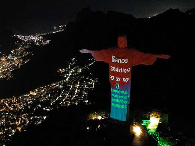 Climate activists projected a “Climate Clock” on the Christ the Redeemer statue.jpg