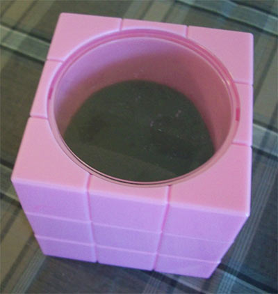 Cube_Pink_Hole.jpg