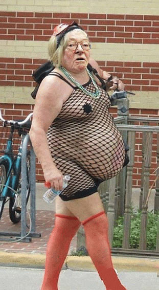 Ugly_old_woman_Netting.jpg