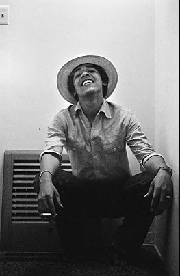 obama_smoking_marijuana.jpg