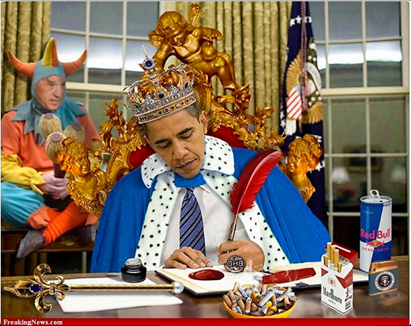 KingObamaAndHisCourtJester.jpg