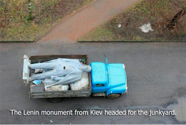 ByeLenin.jpg