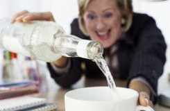hillary-drinking2.jpg