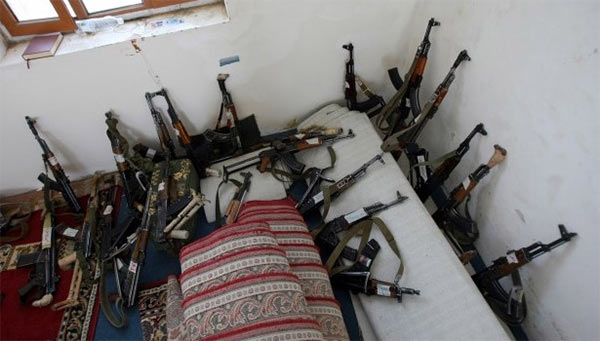 Yemen_Houthis_Arms.jpg