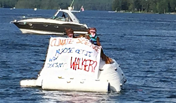 Iceberg_Mosse_Walker_Protest.jpg