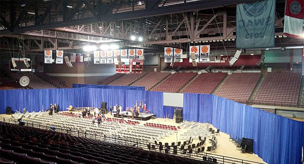 Hillary_Texas_U_Arena.jpg