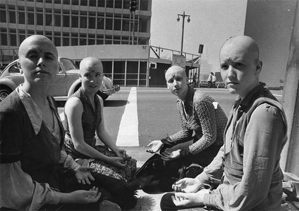 Manson_Girls_Shaved_Heads.jpg