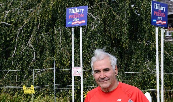 Hillary_FOr_Prison_Signs.jpg