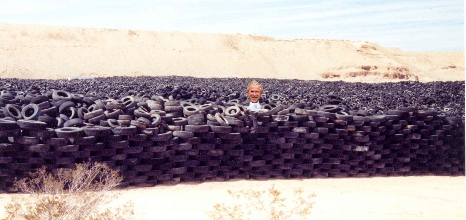tires_wall_Juarez12.jpg