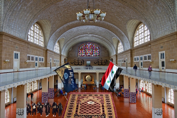 hall 1.jpg