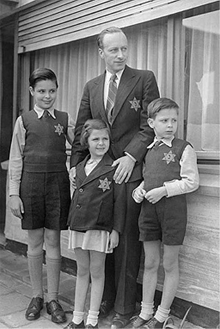 Jews_Badges_Germany.jpg