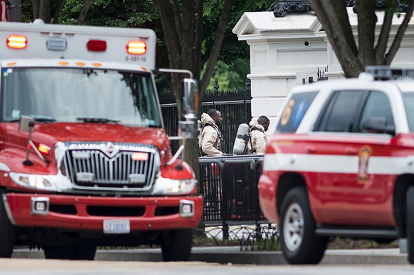 8f4f70a0c07517082eaf24b55f50a055d6e62097 copy.jpg