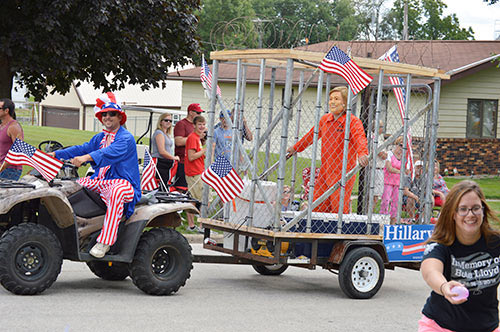 Hillary_Prison_Parade.jpg