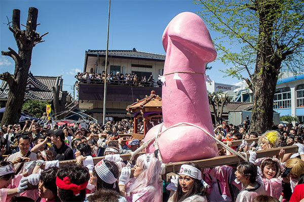 Penis_Festival_Kawasaki_Japan.jpg