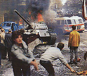 180px-Praga1968MolotovCoctail.jpg