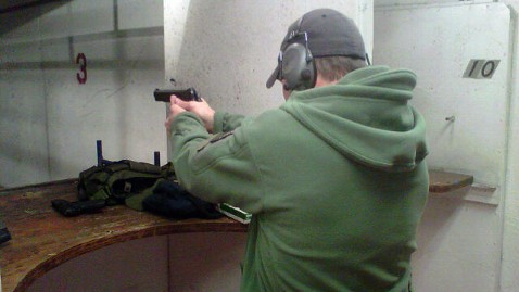 ht_rick_perry_shooting_range_ll_120106_wblog.jpg