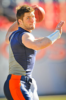Tim_Tebow_Denver_Sports_Authority_Field_2012-01-01.jpg