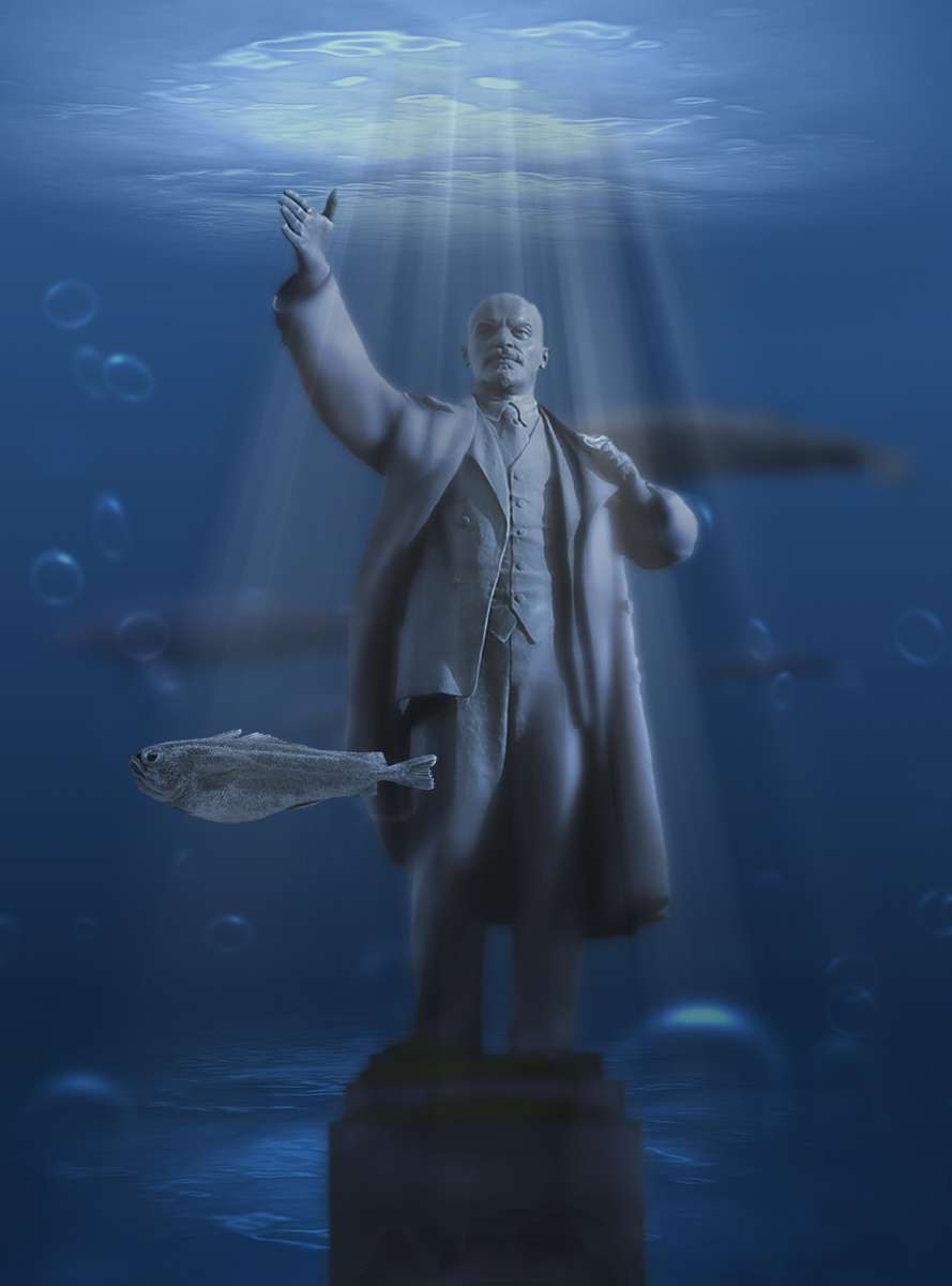 LeninStatueArc.jpg