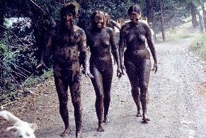 MudbathCommune1.jpg