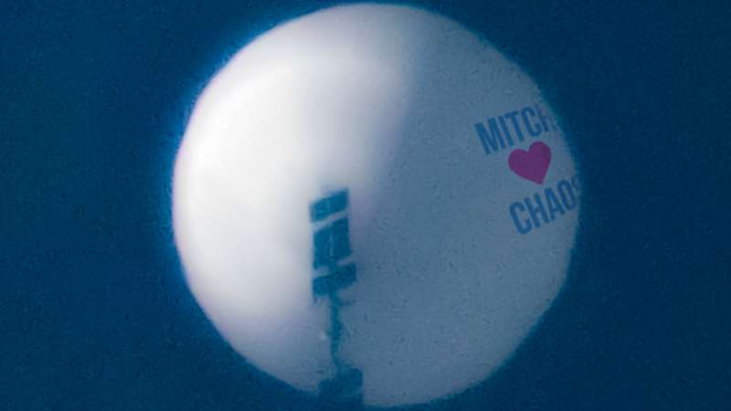 spy-balloon-closeup 1.jpg