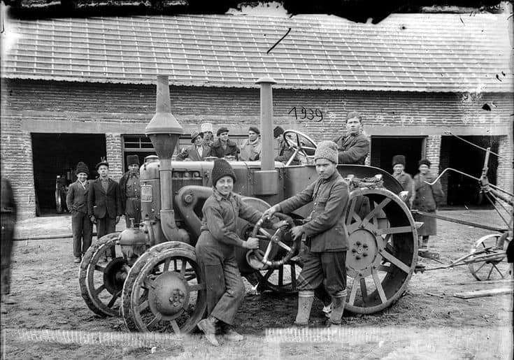 Billys-tractor-works.jpg
