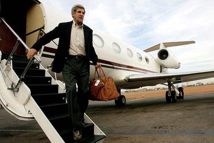john-kerry-private-jet.jpg