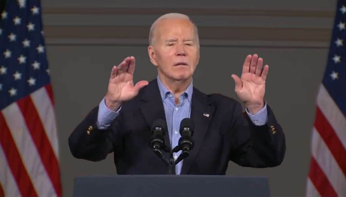 Joe uses The Force to levitate his audience.jpg