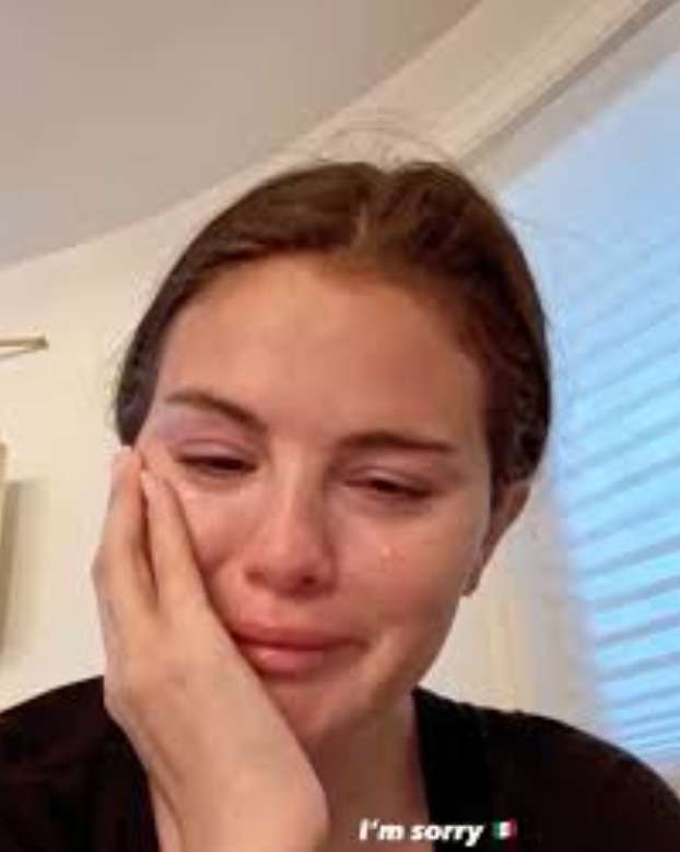 selena-gomez-crying.jpg