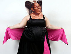 holid dress Frau.jpg
