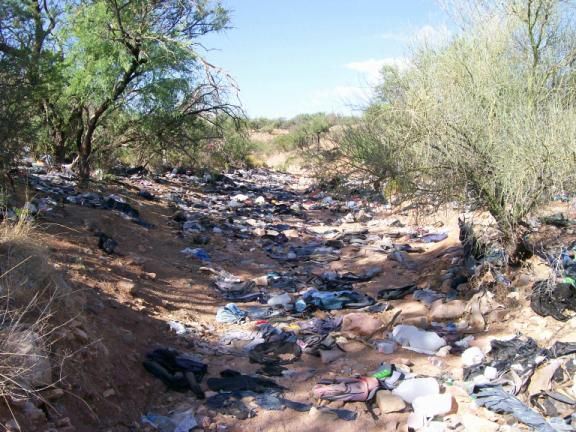 mexs leave mess 1.jpg